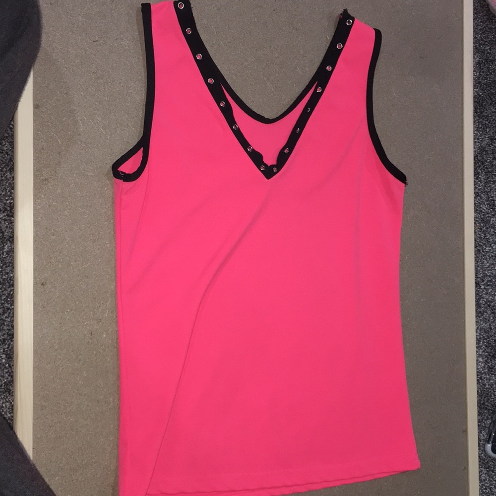 Tank top.